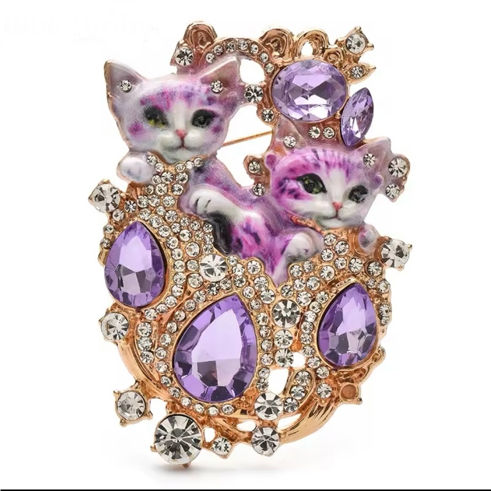 Vintage-style baroque jewelry brooch set with a double cat design and rhinestone